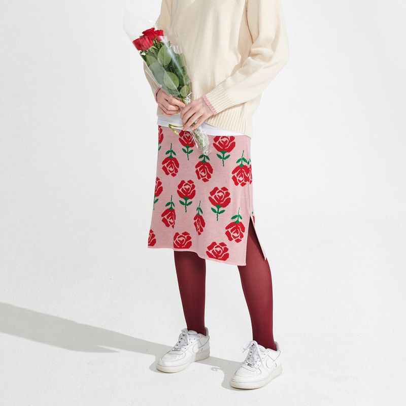 wonder visitor（ワンダービジター）の「Rose pattern Knit Skirt [Pink]（Skirts）」