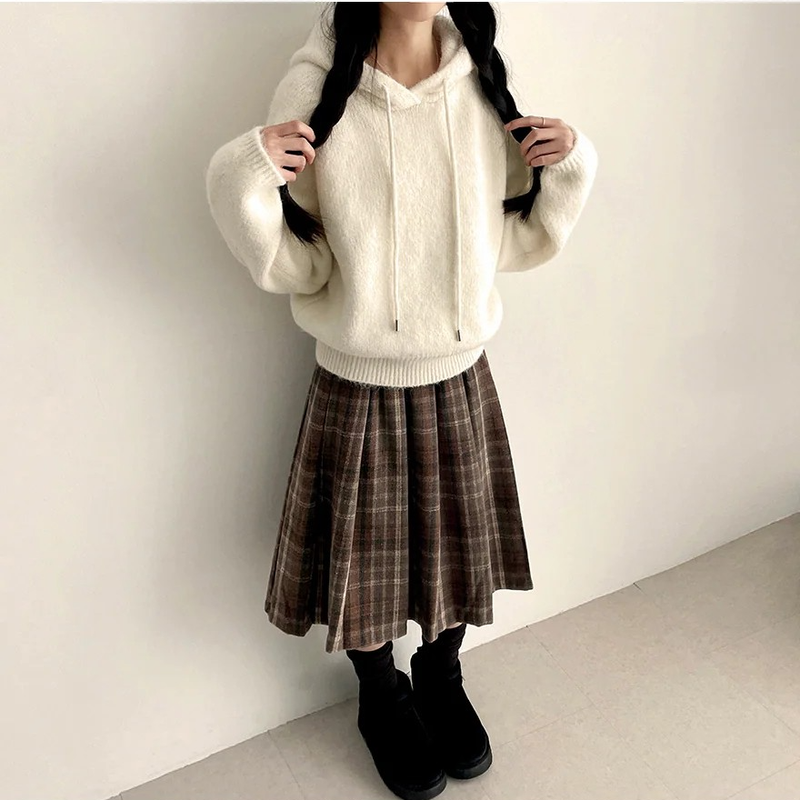 Dotten Check Woolen Pleated Midi Skirt