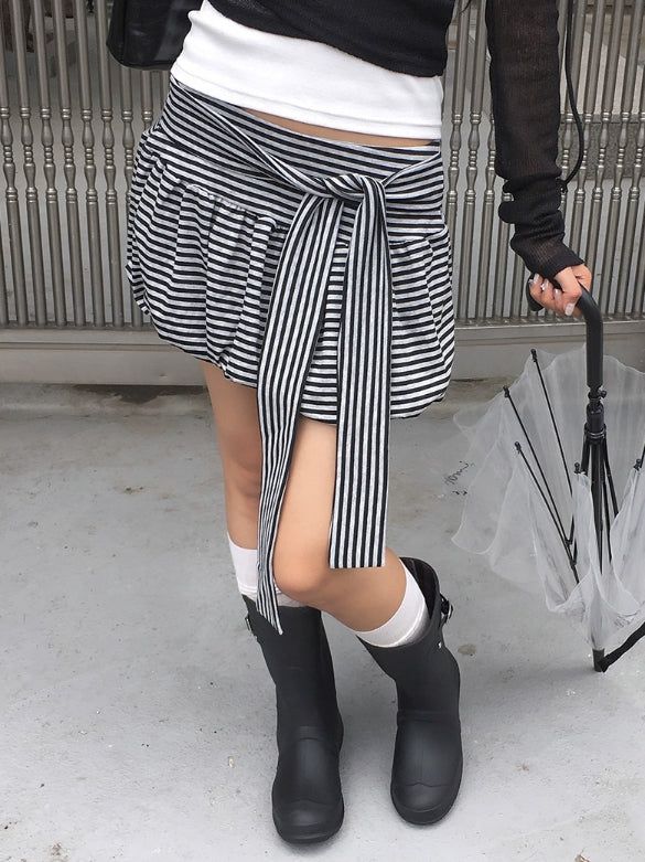 Roller Buckle Round Check Midi Rain Boots