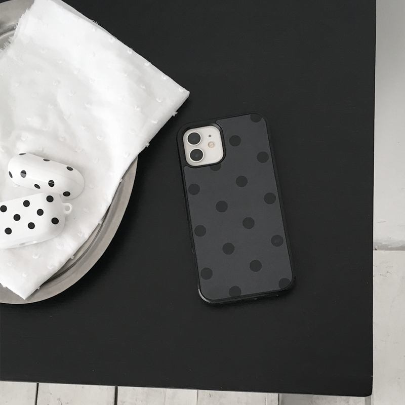22haus（トゥートゥーハウス）の「22 dot case - charcoal（Smartphone Accessories）」