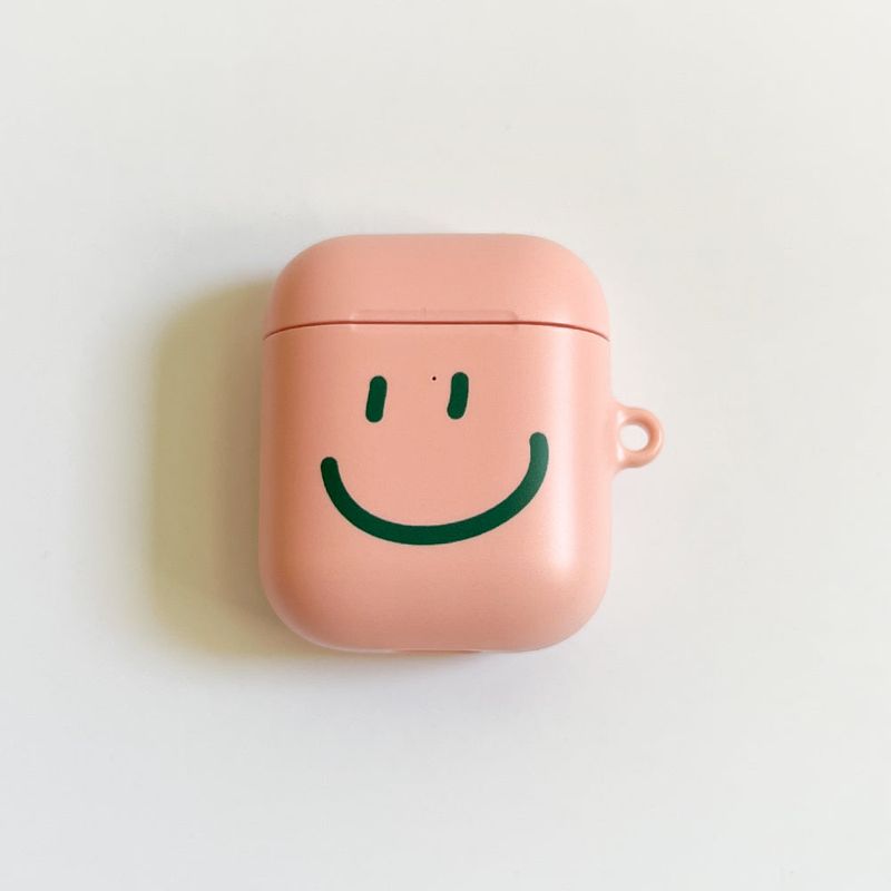 a3b3（エースリービースリー）の「Smile Pink (Airpods Matt Case)（Smartphone Accessories）」