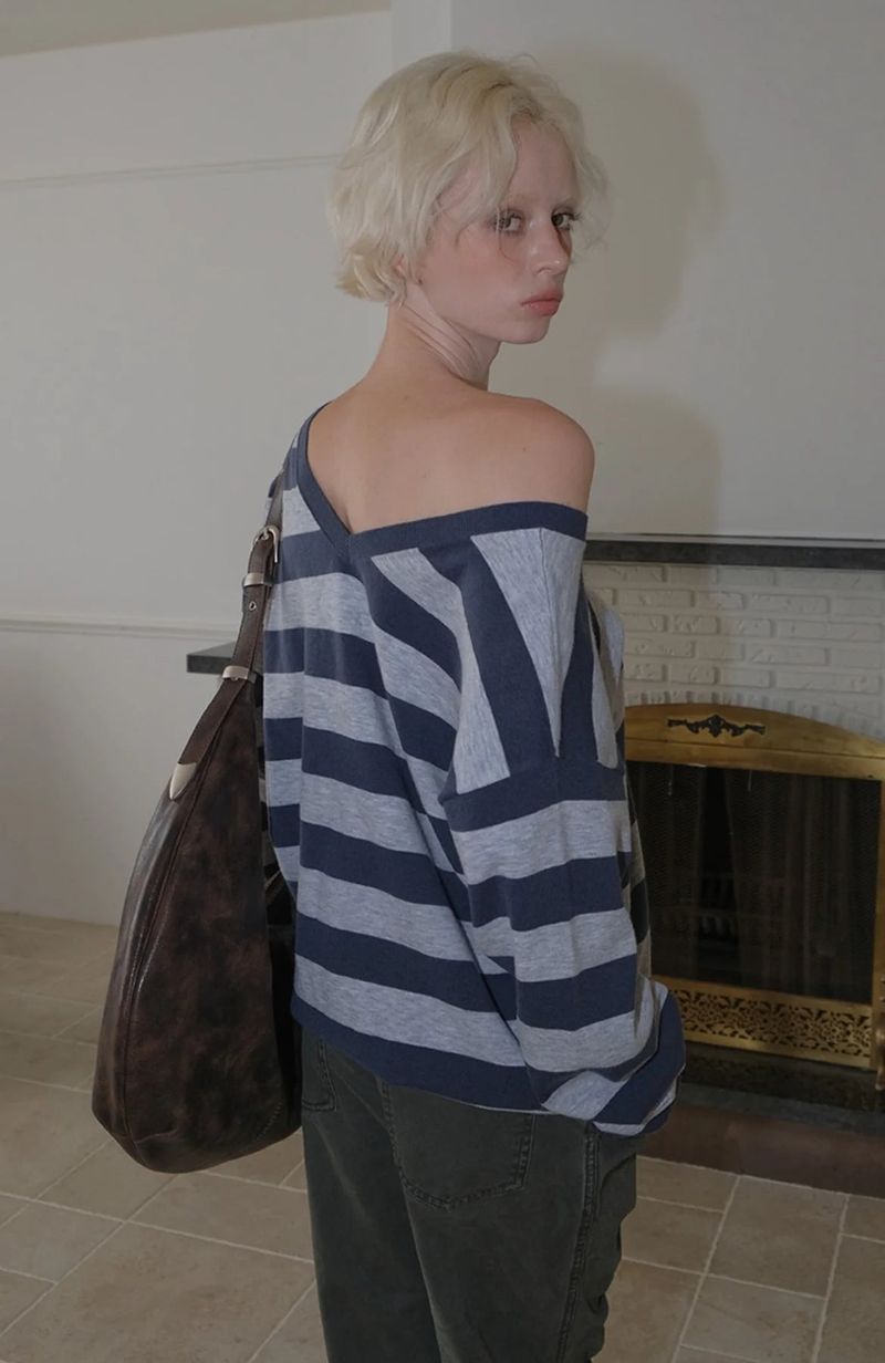 C ONE-SHOULDER STRIPED KNIT_NAVY