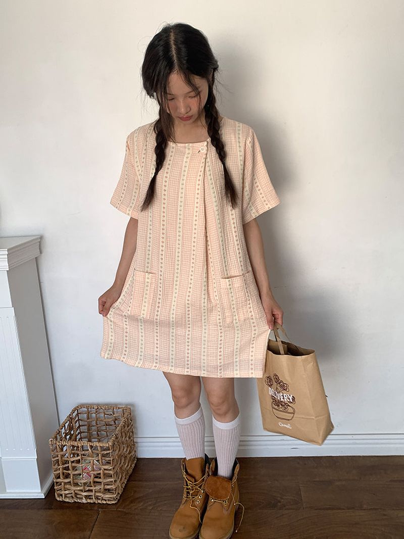 SOFT FLOWER BUTTON DRESS (2C)