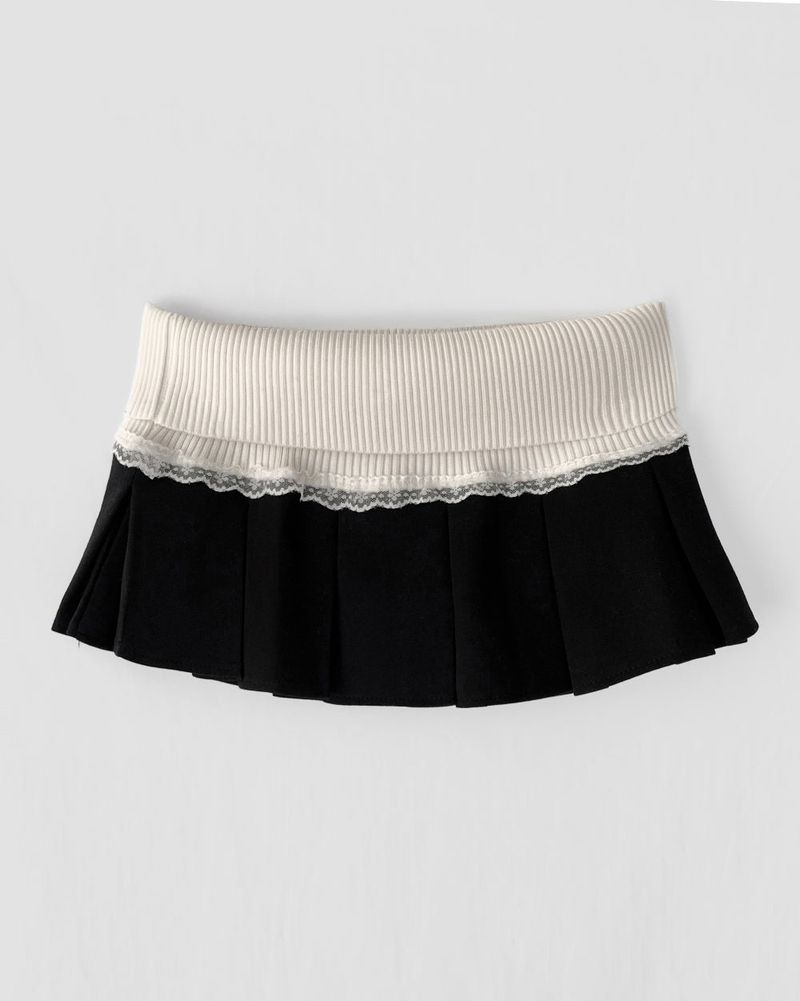cream on low pleats SK