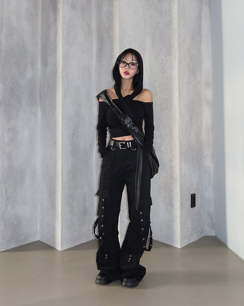Punching Strap Cargo Bootcut Pants