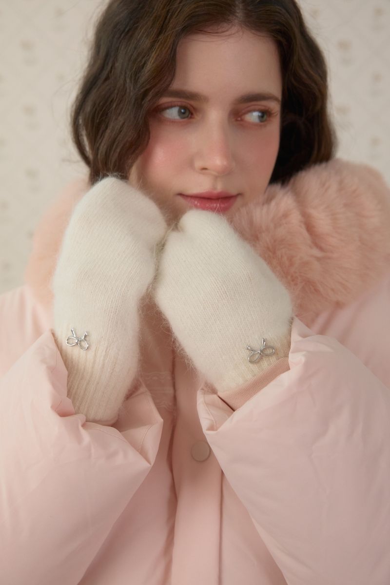 PINK PINEAPPLE（ピンクパイナップル）の「パステルフラッフィーミトン（ファッション小物）」