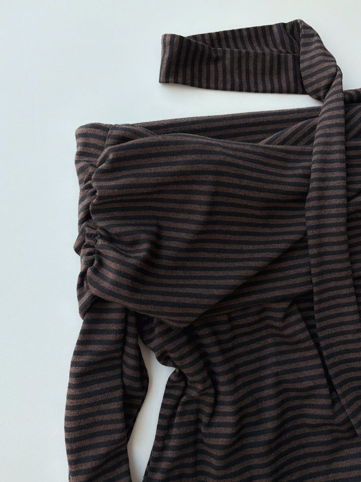 Strap neck off top