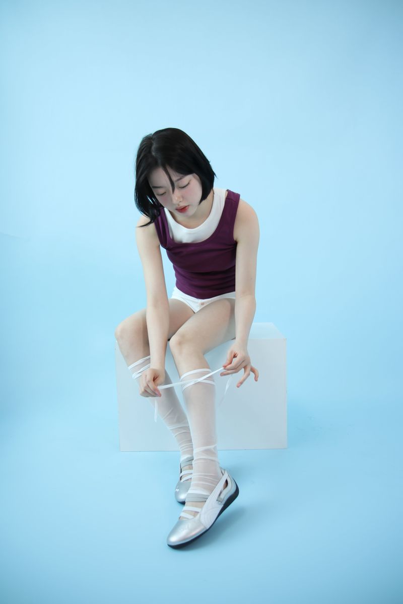 sheer strap leg warmer (white)