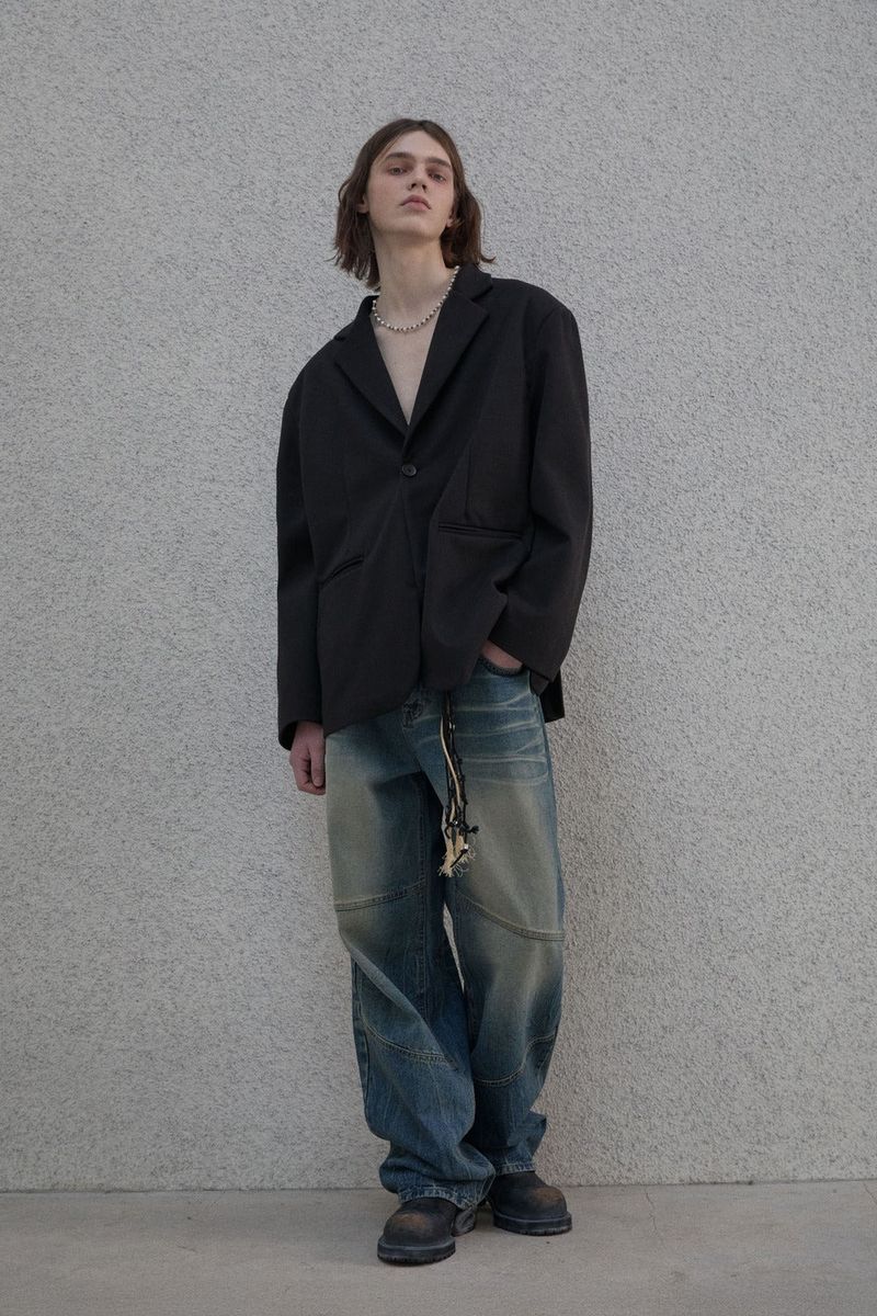 Curved double knee denim pants