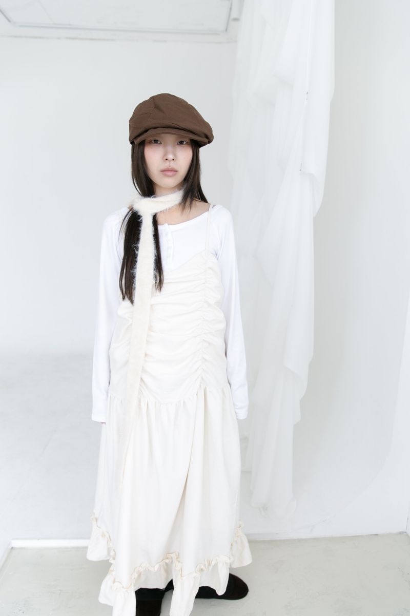 omoosoohy（オムスヒ）の「sand shirring sleeveless ops(2colors)（Dresses）」