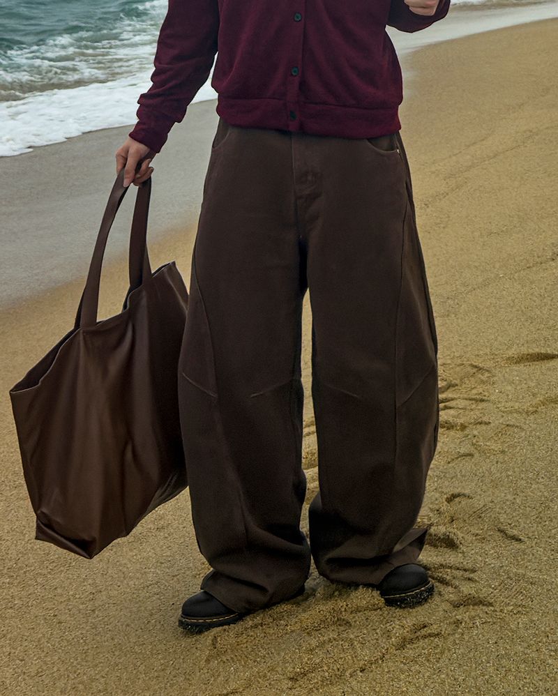 Orbit cut wide cotton pants