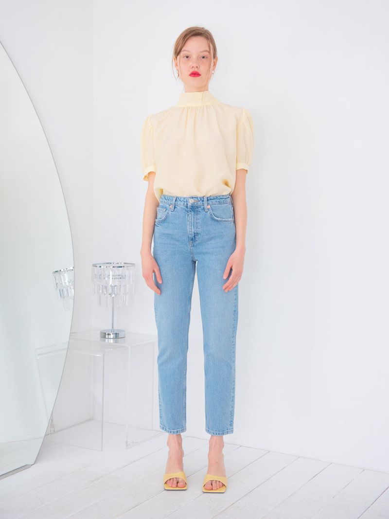 ELEGANT BACK TIE BLOUSE_YELLOW