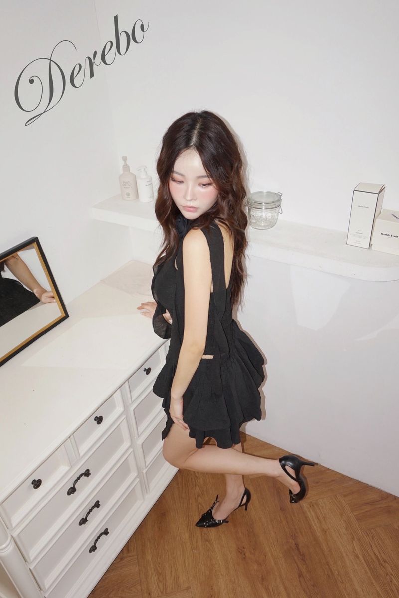 black rose frill halter neck skirt two-piece