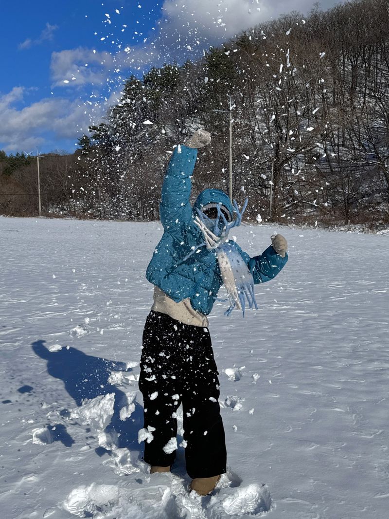 Blue Bear Hooded Padding (4 Colors)