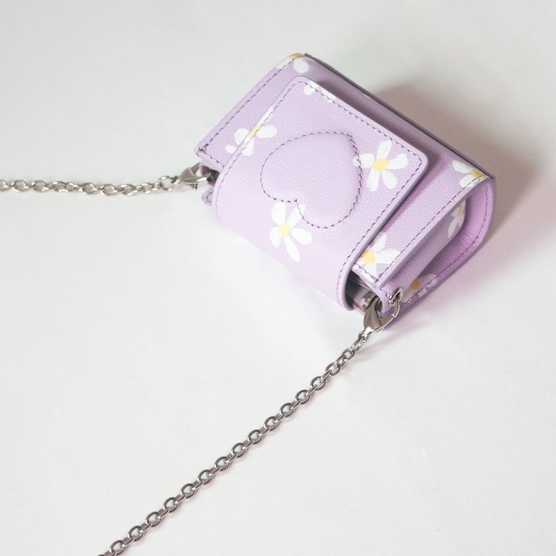 shape of' microbag - purple daisy