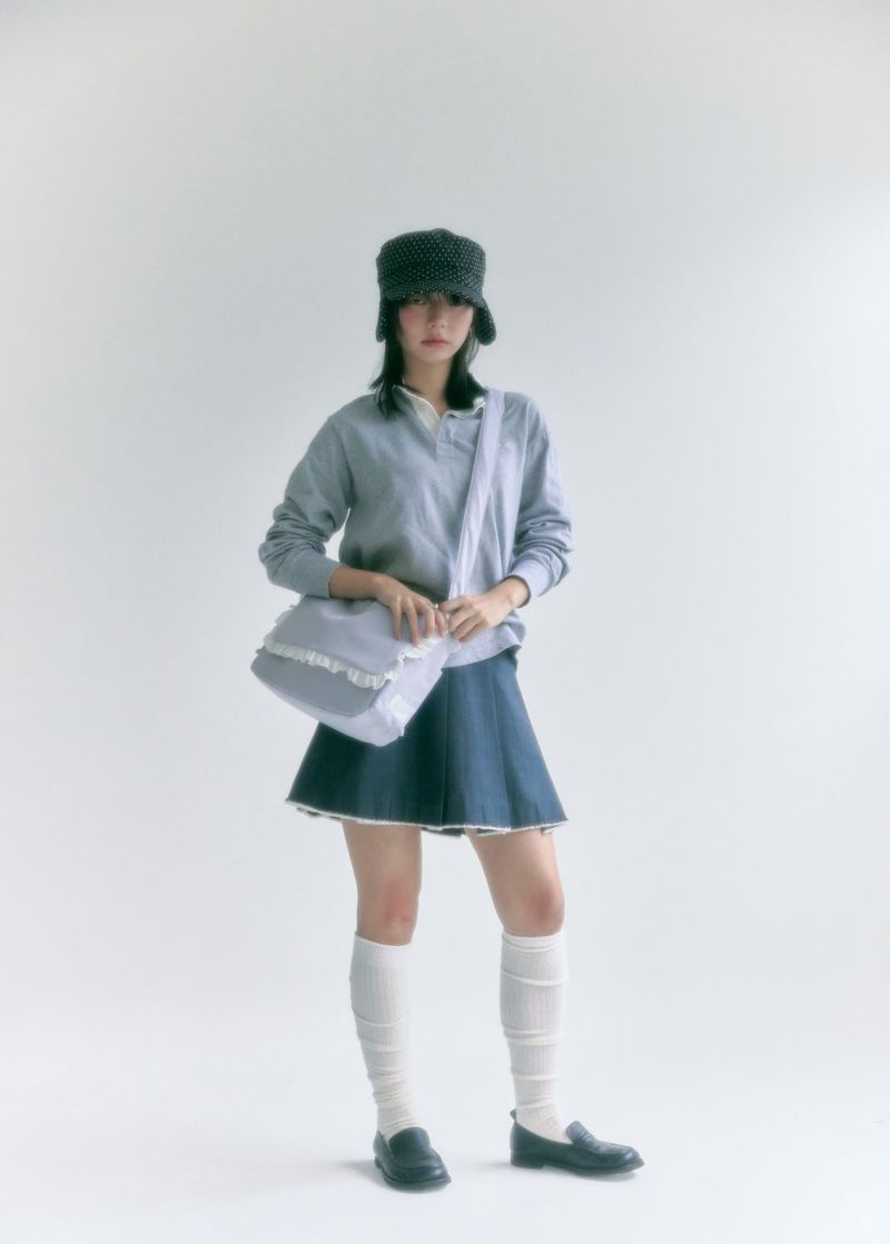 frill messenger bag (light grey)