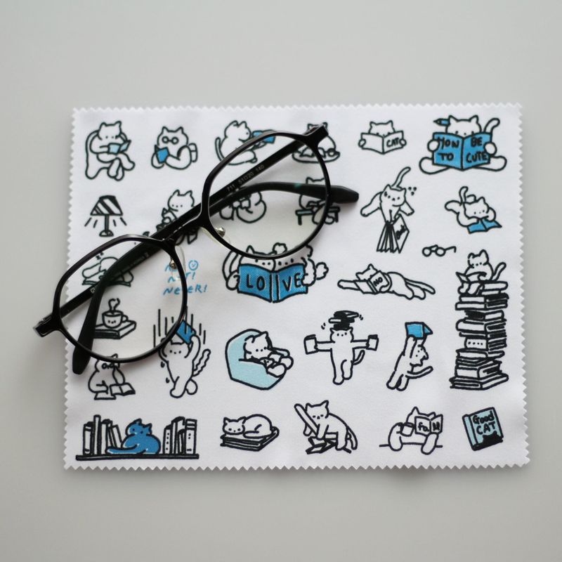 Glasses Cleaner Time for cat and book