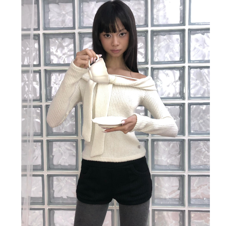 HUG ME OFF-SHOULDER KNIT [IVORY]