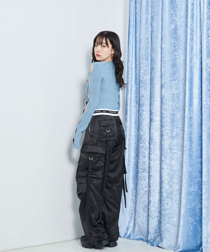 ホールカットニットトップス