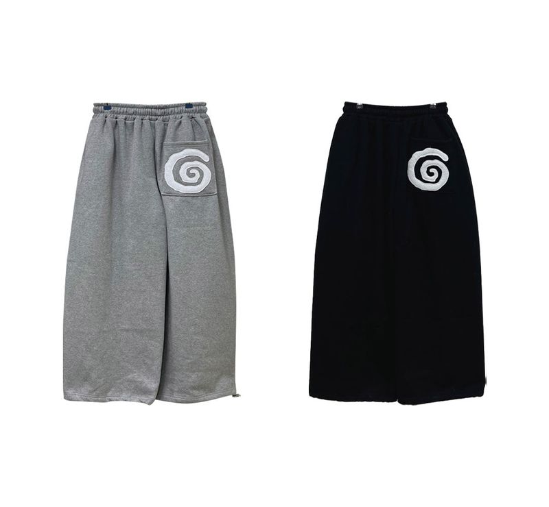 Fleece-lined sweatpants