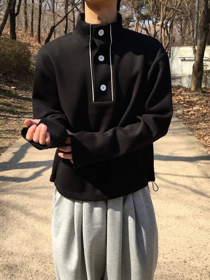 Dev Turtleneck Crop Waffle Sweatshirt 3C