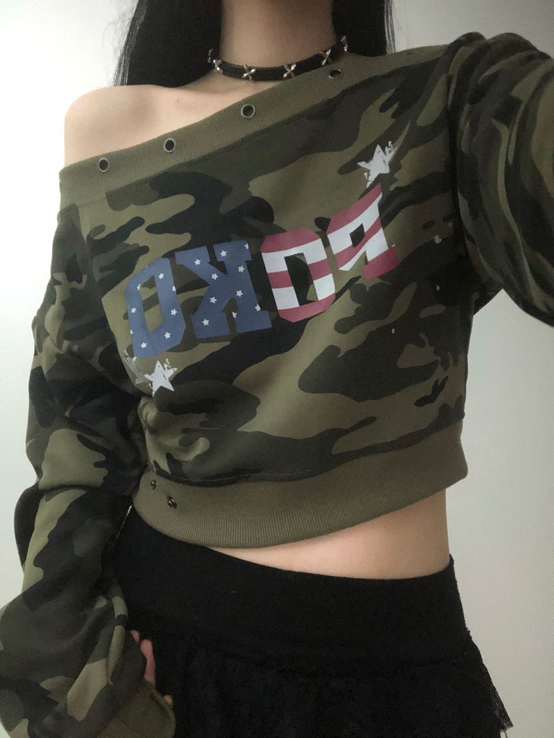 Camo Off-shoulder Button Sweatshirt