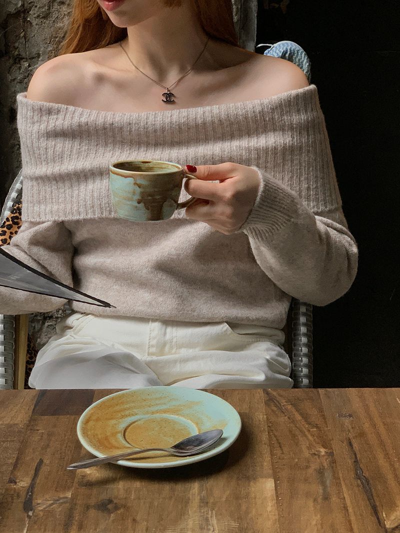 [MADE] PONIA OFF SHOULDER KNIT