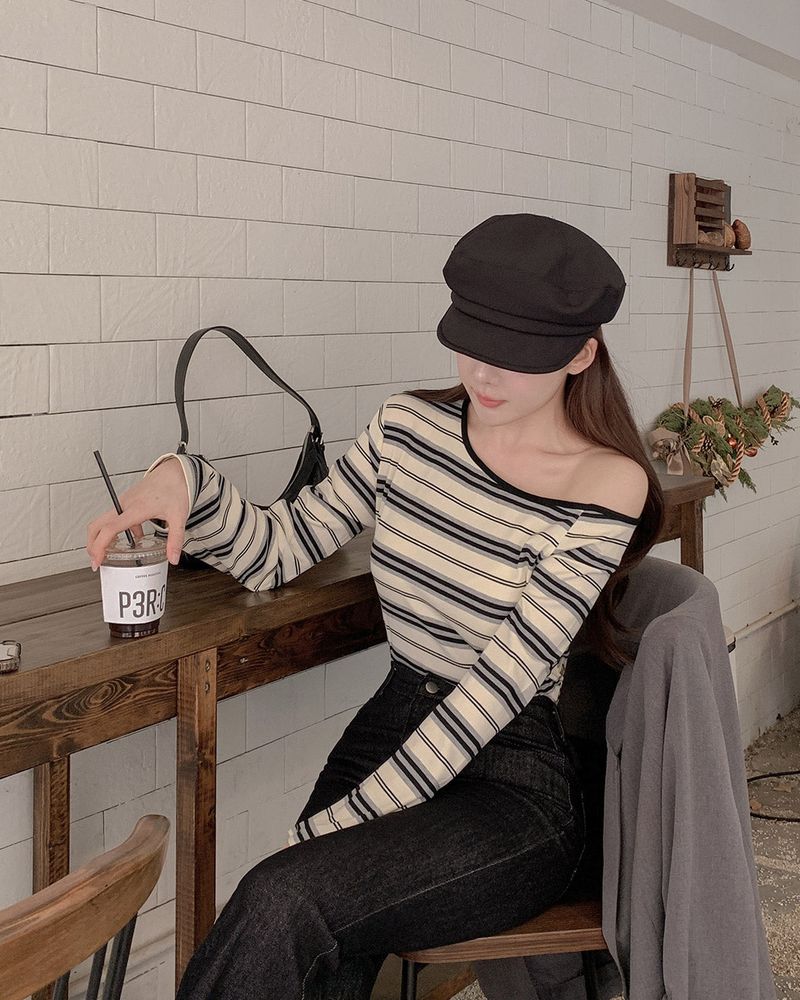 Zaren off-shoulder T-shirt