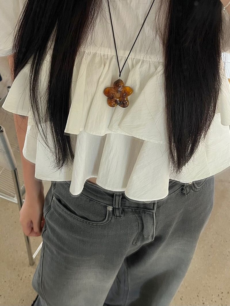 Homaika flower necklace 