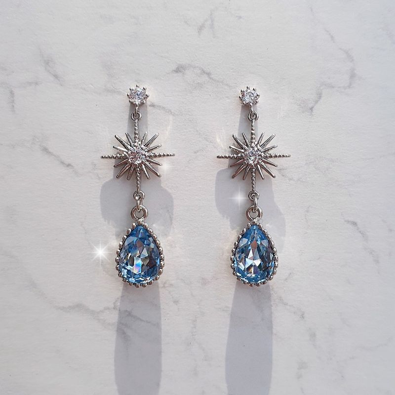 Starry Teardrops Earring - Light Sapphire