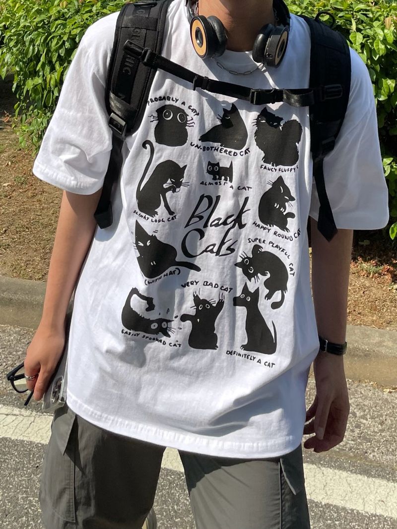 NEVERDOWHY(ネバードゥワイ)の「 LAZY CAT HALF T-SHIRTS(2COLOR)(Tops)」
