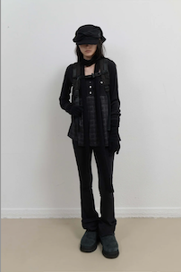 Button Slit Bootcut Pants / Black