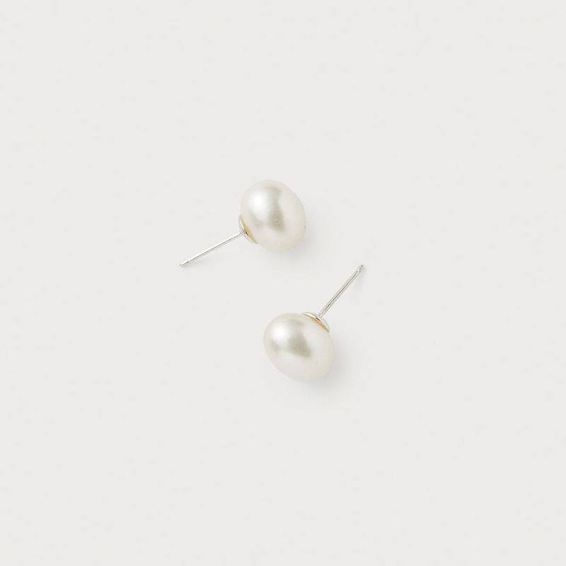 Oval Pearl Earrings, Medium