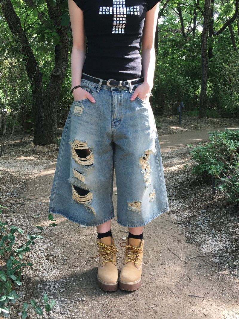 Melan Distressed Bermuda Denim Pants (2c)