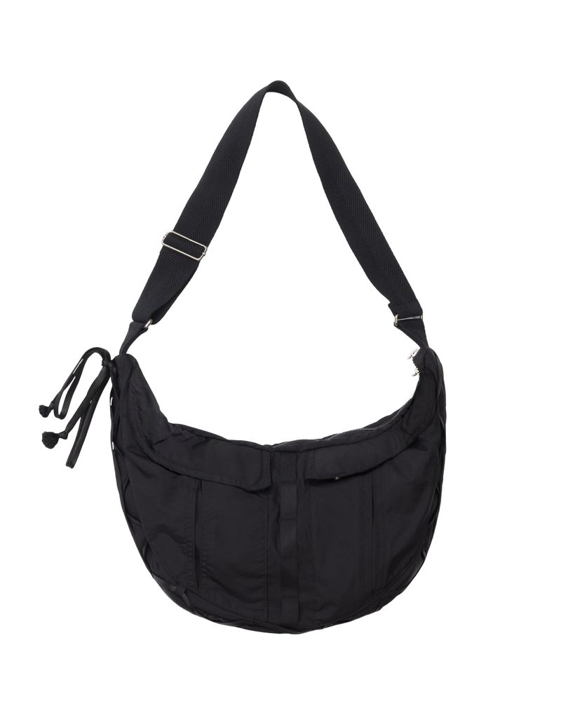 IUGAMAKARAS（イウガマカラス）の「Taped Shoulder Bag (Black)（Bags）」