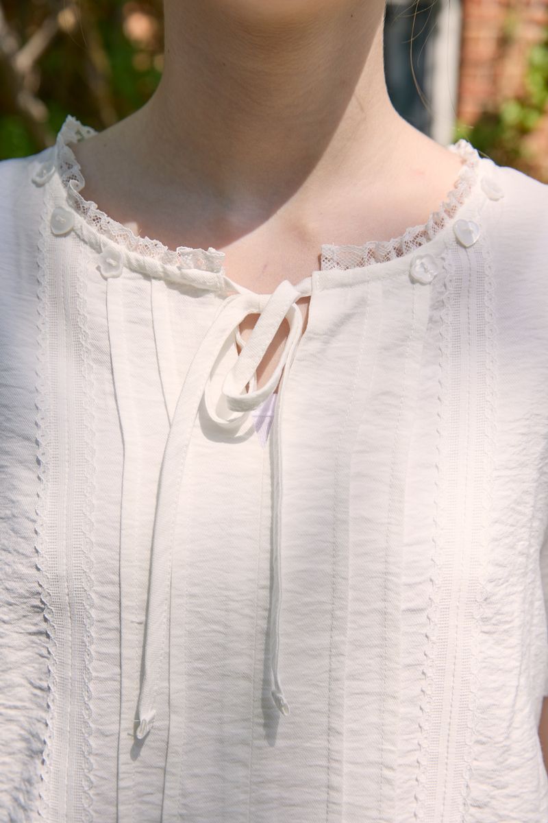 SWEETIE HALF SLEEVE BLOUSE