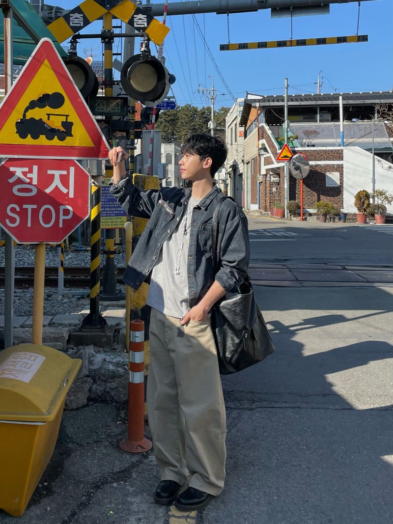 Flow Denim Shacket (M, L / 2colors)