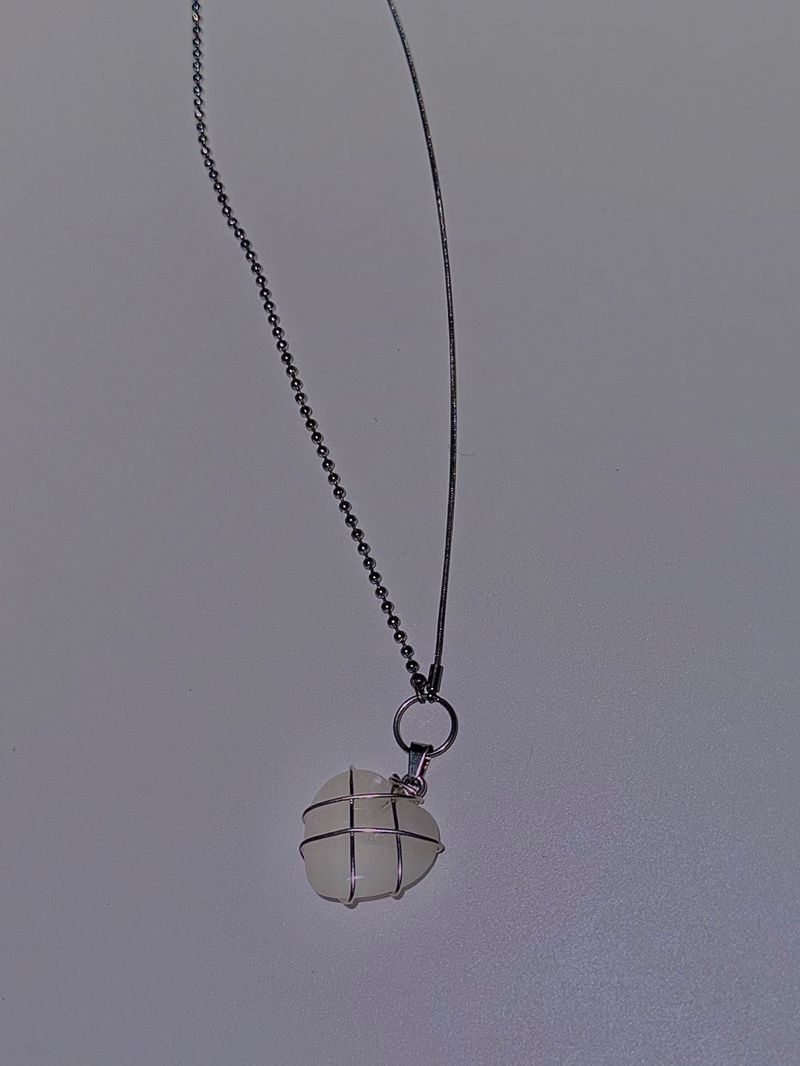 Tied white stone necklace