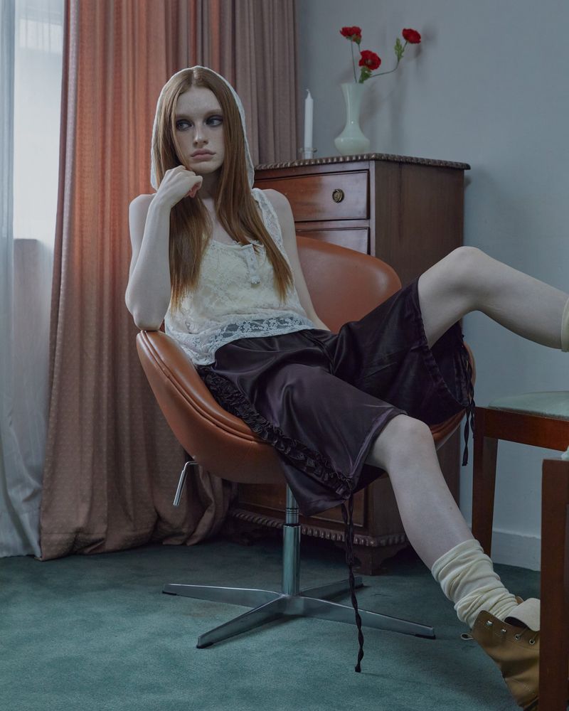 satin ruffle track pants / brown