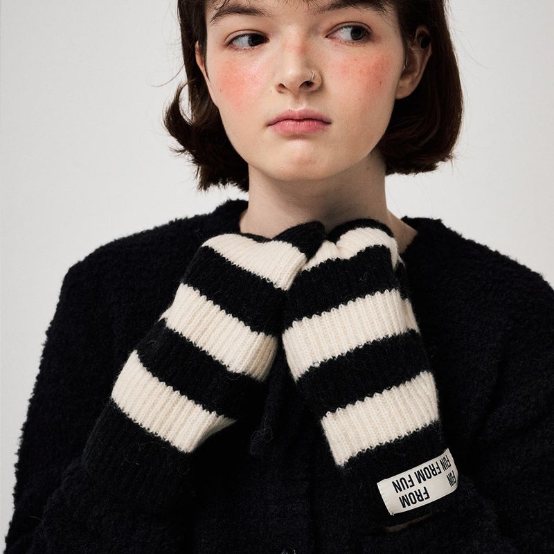 STRIPE MITTENS, BLACK+IVORY
