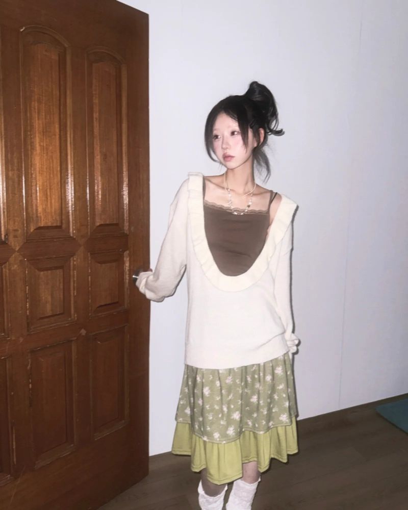 (3color) Frill Deep U-Neck Wool Knit