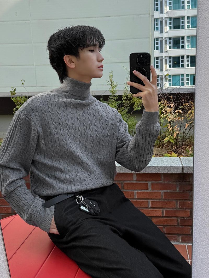ASCLO(エジュクロ)の「ASCLO Viscose Mini Twist Turtle Neck Knit (7color)(Tops)」
