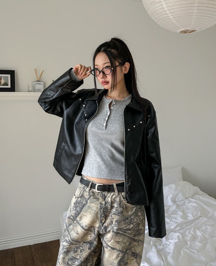 Dutch rivet semi-crop leather jacket