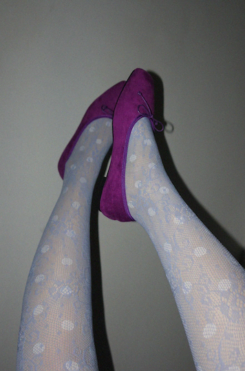 FLOWER LACE THIGH HIGH  SOCKS (2COLORS!)