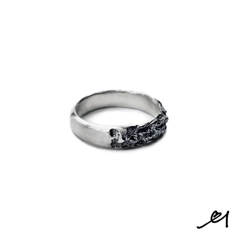 ring 'romance'  {MADE}