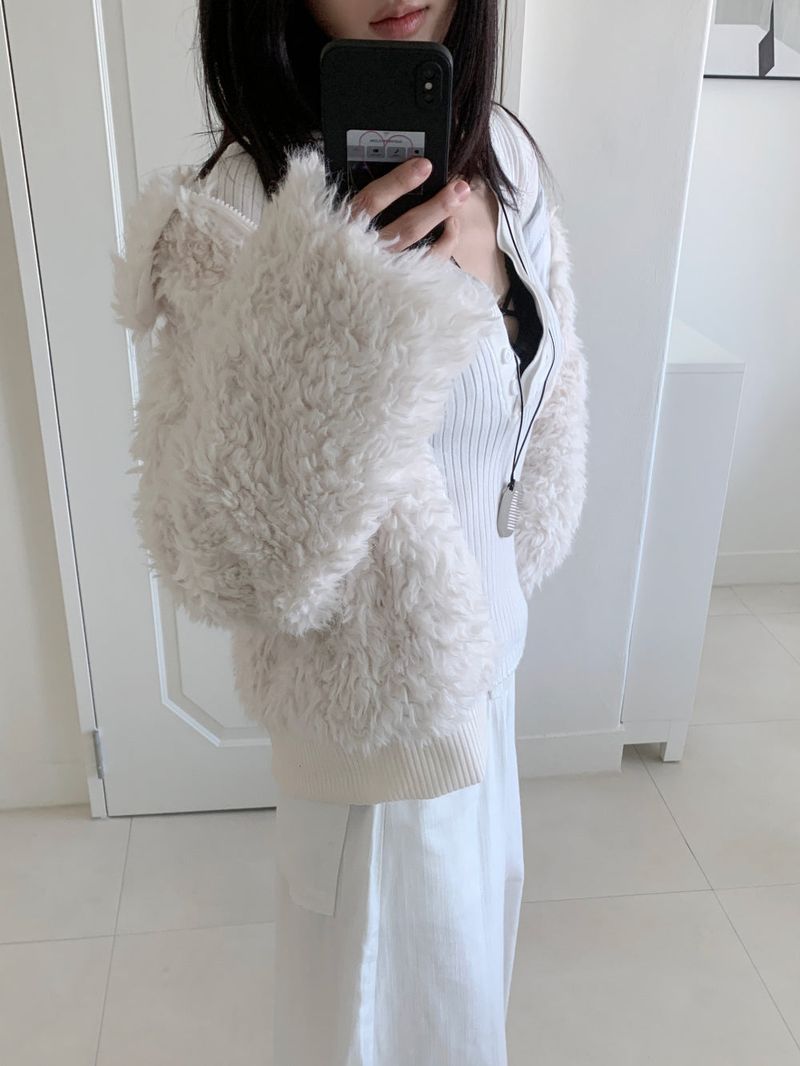 Luv Snowy Collar Fur Zip-Up Jacket
