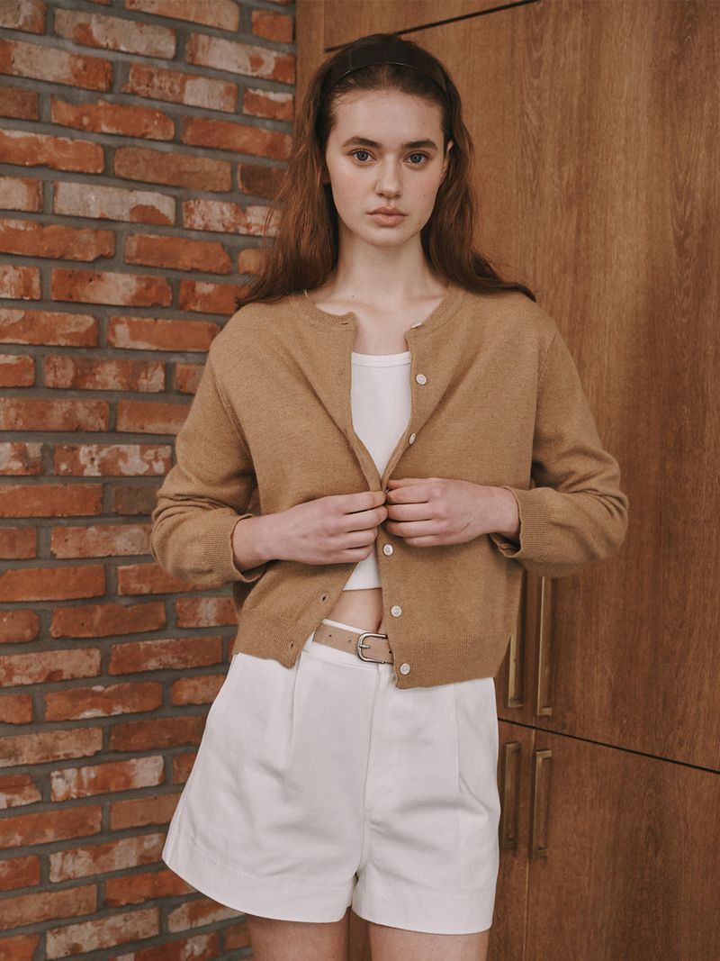 PLAT DU JOUR(プラドゥジュール)の「Camel round cardigan (Camel)(Tops)」