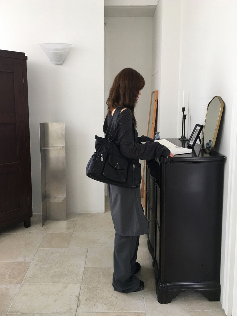 Vintage square leather bag