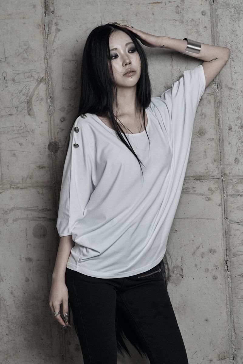 [label] metal button loose drape top WHITE