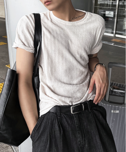 COSYHARU（コシハル）の「ベロアラウンド半袖Tシャツ（トップス）」